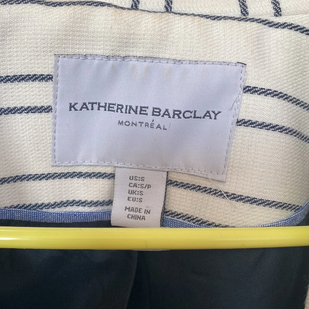 Women’s Blazer - Picture 2 of 4